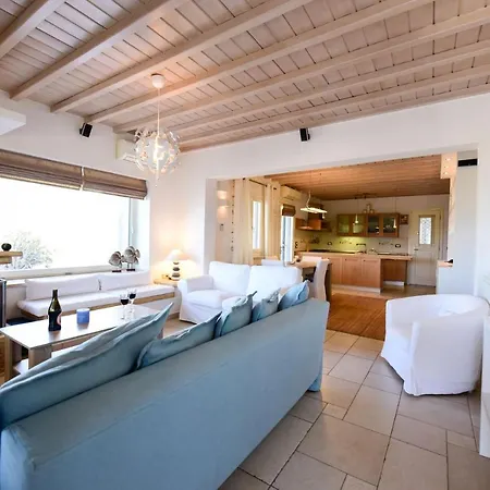 Irina Mykonos Lantställe