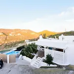 Irina Mykonos * Ftelia (Mykonos)