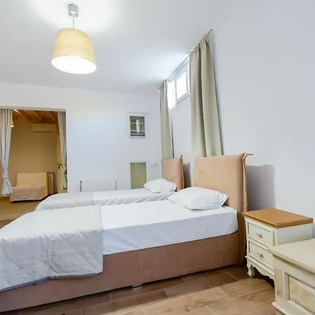 Irina Mykonos * Ftelia (Mykonos)