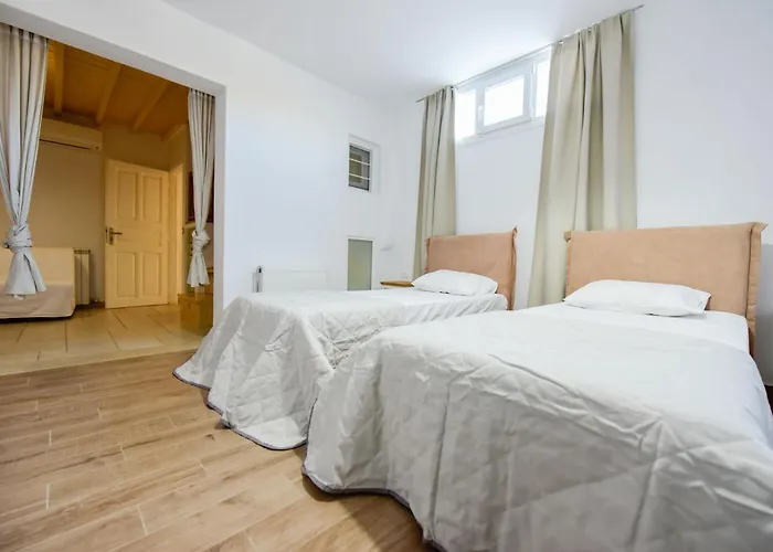 Irina Mykonos Kır Evi Ftelia (Mykonos)